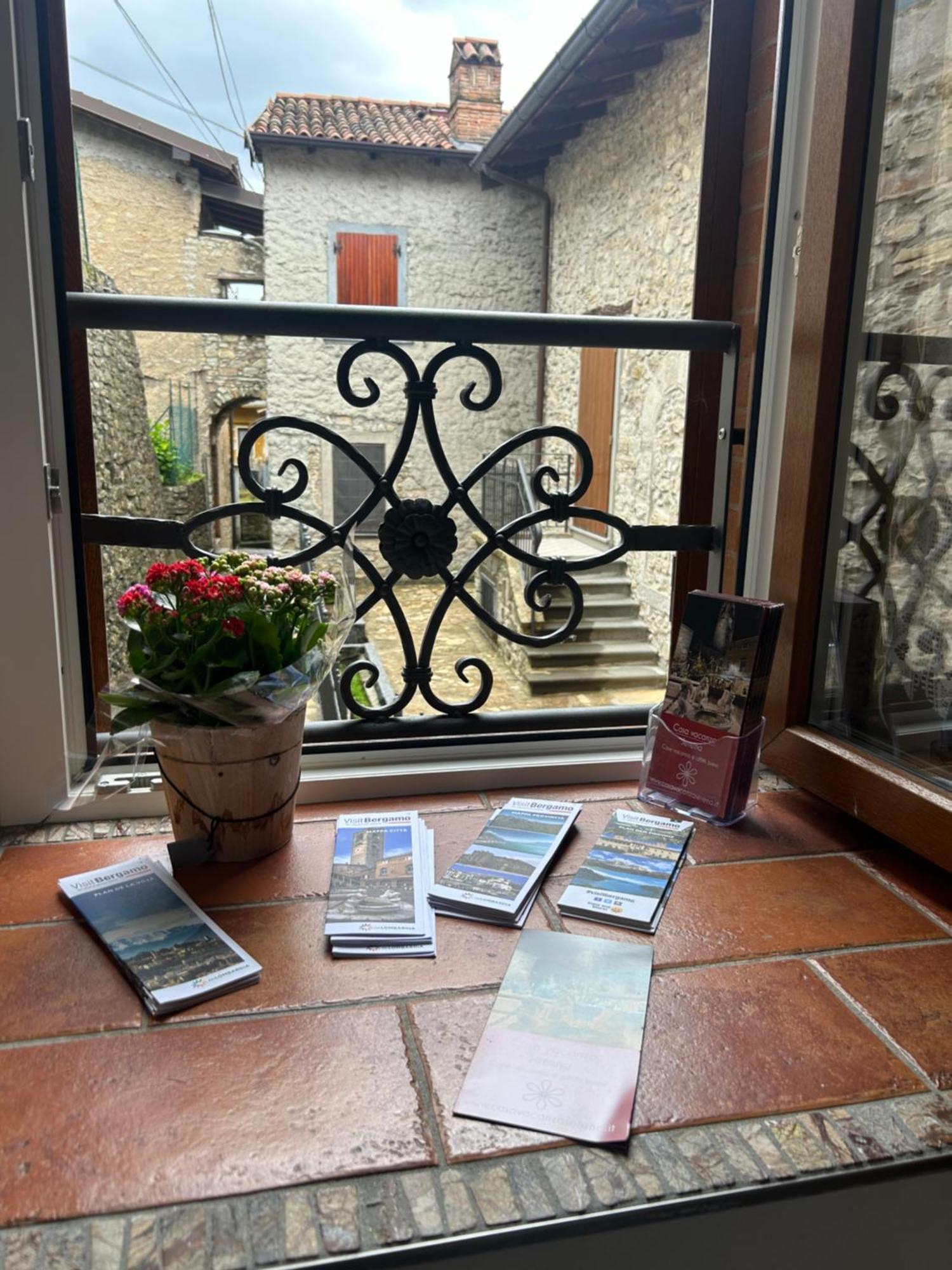 Casa Vacanza Serena Palazzago Eksteriør billede